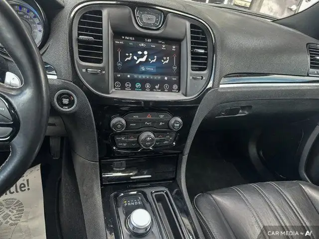 2022 Chrysler 300 S | Leather | Sunroof | Remote Start in Cars & Trucks in Saskatoon - Image 24