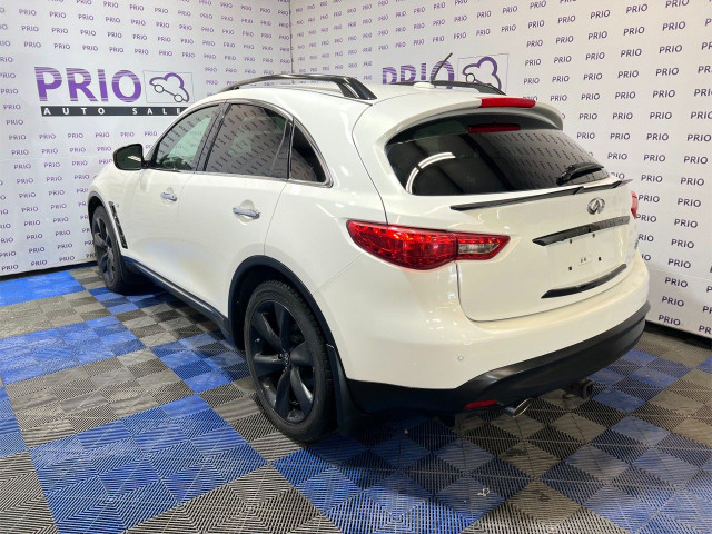 2016 INFINITI QX70 in Cars & Trucks in Ottawa - Image 3