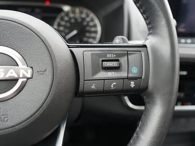 2022 Nissan Rogue SV | 1 Owner in Cars & Trucks in Hamilton - Image 14
