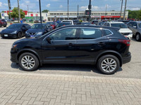 2020 Nissan Qashqai S AWD - In Black - All wheel drive - Very fuel efficient 2.0L 4 cylinder engine... (image 5)