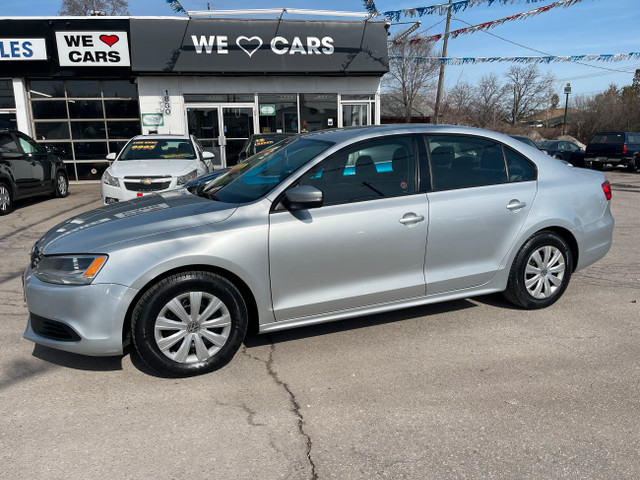 2014 Volkswagen Jetta Sedan Trendline+ 2.0L AUTO HEAT SEATS NICE in Cars & Trucks in City of Toronto - Image 2