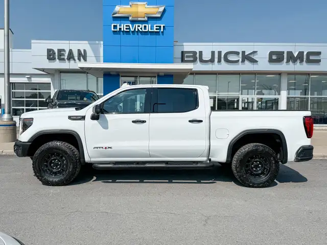 2023 GMC Sierra 1500 AT4X 6.2L V8 WITH REMOTE START/ENTRY, SU... in Cars & Trucks in Ottawa - Image 3