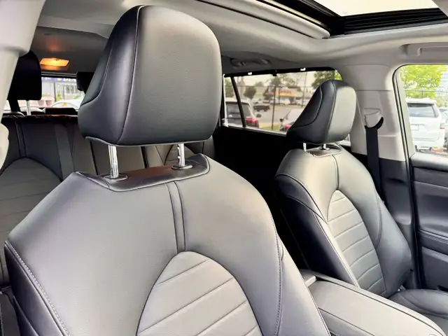 2020 Toyota Highlander XLE AWD|8 PASS|SUNROOF|LEATHER| in Cars & Trucks in City of Toronto - Image 16
