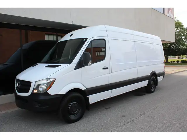 2017 Mercedes-Benz Sprinter 170\" - \"3.0L DIESEL\" - \"REAR HEA in Cars & Trucks in City of Toronto - Image 29