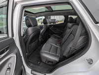 2014 Hyundai Santa Fe Sport 2.0T SE with 166000kms. 2.0 liter 4 cylinder All wheel drive Clean title... (image 6)