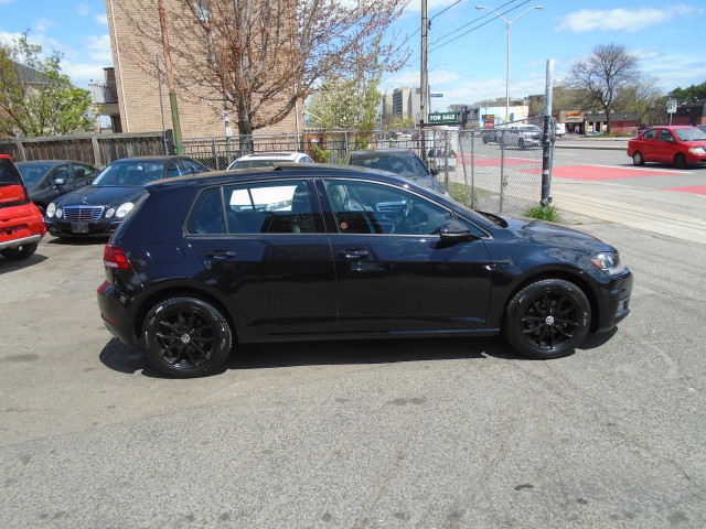 2021 Volkswagen Golf LOADED/ NO ACCIDENT/ REAR CAM / ROOF / NAVI in Cars & Trucks in City of Toronto - Image 4