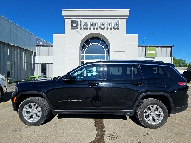 2023 JEEP Grand Cherokee L Limited in Cars & Trucks in Prince Albert