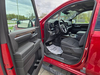 2024 GMC Sierra 1500 Crew Cab Elevation 4x4 with the 5.3L V8 and only 33,000kms! Equipped with Front... (image 8)