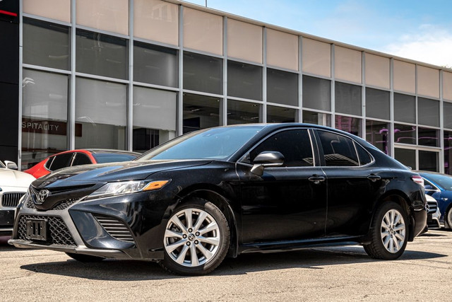 2020 Toyota Camry SE | HEATED SEATS | CAM | CARPLAY | in Cars & Trucks in City of Toronto - Image 2
