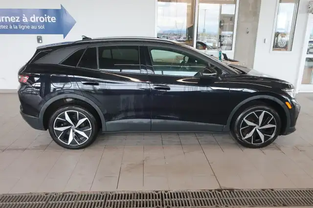 Volkswagen ID.4 Pro S AWD + Keyless + Thermopompe 2024 in Cars & Trucks in Lévis - Image 5