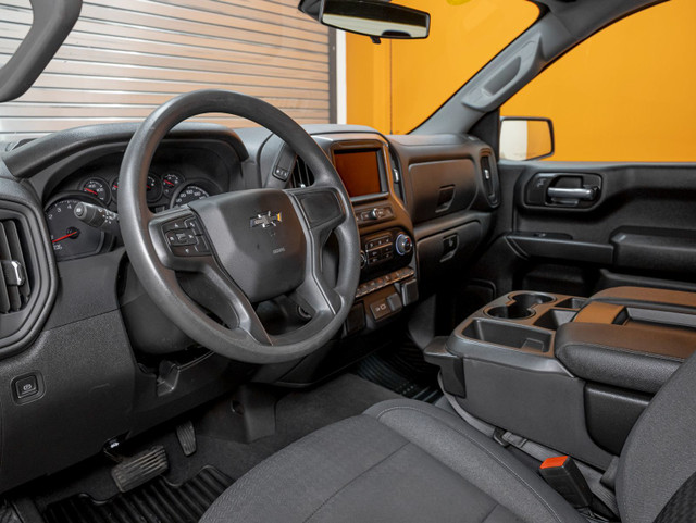 2022 Chevrolet Silverado 1500 CUSTOM TRAIL BOSS CREW 4X4 *GR REM in Cars & Trucks in Laurentides - Image 2