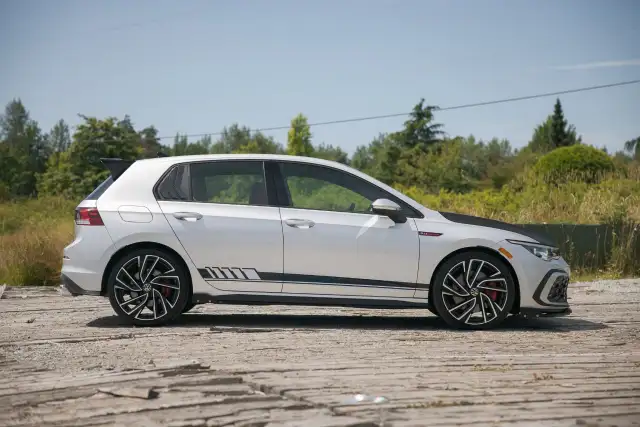 2022 Volkswagen Golf GTI in Cars & Trucks in Delta/Surrey/Langley - Image 23