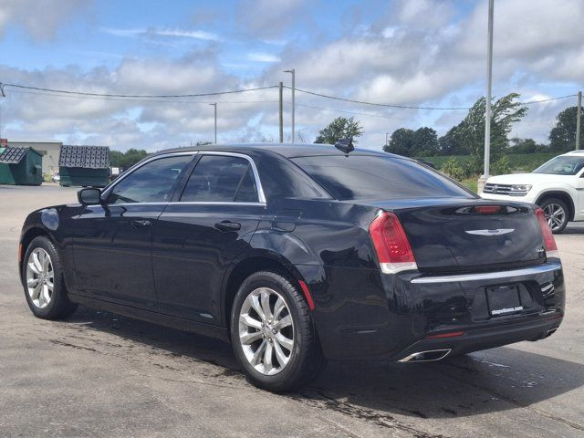 2021 Chrysler 300 Touring AWD | Leather | BSM | Heated Seats in Cars & Trucks in Guelph - Image 3