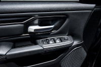 Navigation, Heated Seats, 4G Wi-Fi, Heated Steering Wheel, Forward Collision Alert, Climate Control,... (image 9)