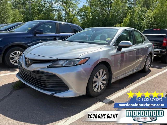 2019 Toyota Camry LE - Apple CarPlay in Cars & Trucks in Moncton