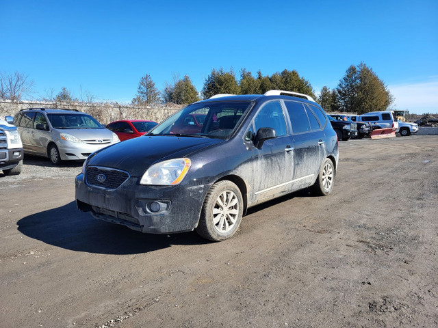 2012 Kia Rondo in Cars & Trucks in Ottawa - Image 2