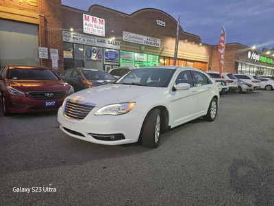 2013 Chrysler 200 4dr Sdn Touring*EXTRA CLEAN*LOW KM*