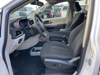 ==== 2024 Chrysler Grand Caravan SXT -- No Accidents, Customer Preferred Package ==== This *2024 Chr... (image 3)