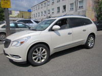 7 PASSENGERS. FINISHED IN PEARL WHITE WITH BROWN LEATHER INTERIOR. PANORAMIC MOON ROOF, CAPTAIN CHAI... (image 2)
