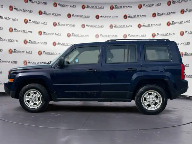 2012 Jeep Patriot 4WD 4dr Sport in Cars & Trucks in Calgary - Image 3