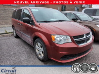 La Dodge Grand Caravan SE Plus 2015 est une minifourgonnette pratique et abordable, idéale pour les... (image 1)