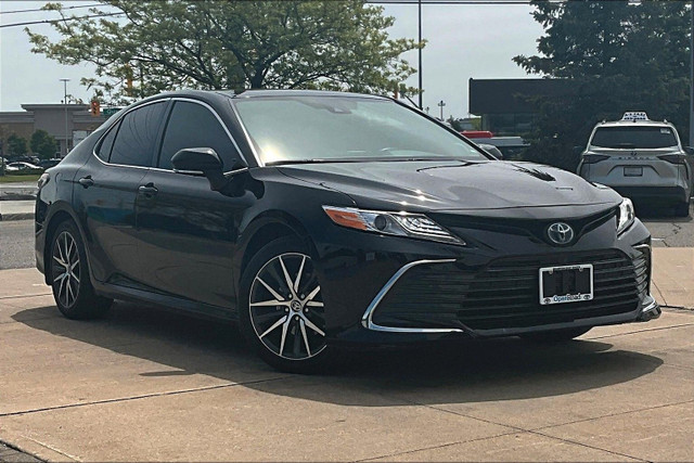 2022 Toyota Camry Hybrid XLE in Cars & Trucks in Mississauga / Peel Region - Image 3