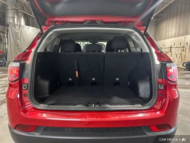 2021 Jeep Compass Sport 4x4 | Heated Seats | Heated Steering in Cars & Trucks in Winnipeg - Image 16
