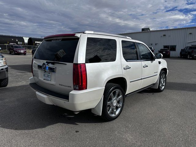 2012 Cadillac Escalade PREMIUM in Cars & Trucks in Moose Jaw - Image 4