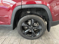 *| Power Sunroof | Blindspot Monitoring | Cross-Path Detection | Front Collision Mitigation | Lane D... (image 8)