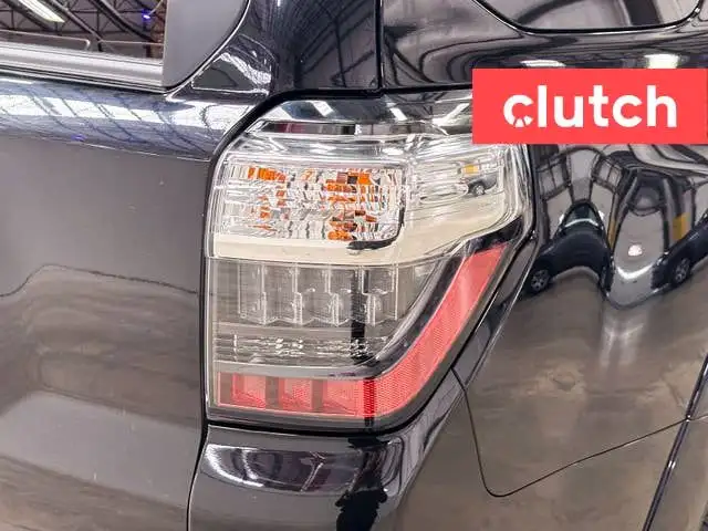 2023 Toyota 4Runner TRD Sport 4x4 w/ Apple CarPlay, Heated Front in Cars & Trucks in City of Toronto - Image 12