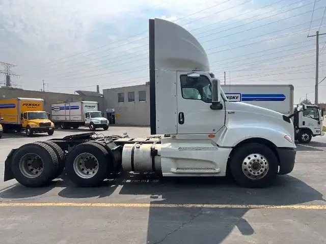 2019 International LT625 in Heavy Trucks in Mississauga / Peel Region - Image 9