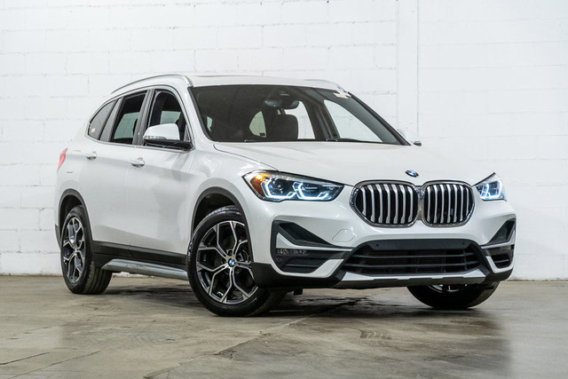 2020 BMW X1 xDrive28i | Premium | Toit panoramique | Accès in Cars & Trucks in City of Montréal