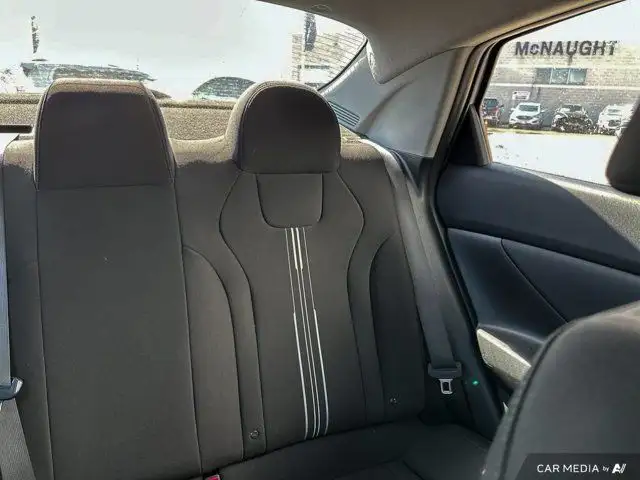 2023 Hyundai Elantra Preferred 2.0L FWD | Heated Seats And dans Autos et camions dans Winnipeg - Image 16