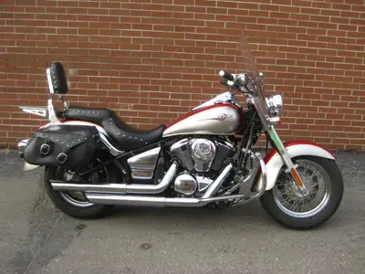 Welcome New Riders! Financing Options Available! KAWASAKIS VULCAN 900LT CLASSIC BRINGS BIG BIKE STYL...
