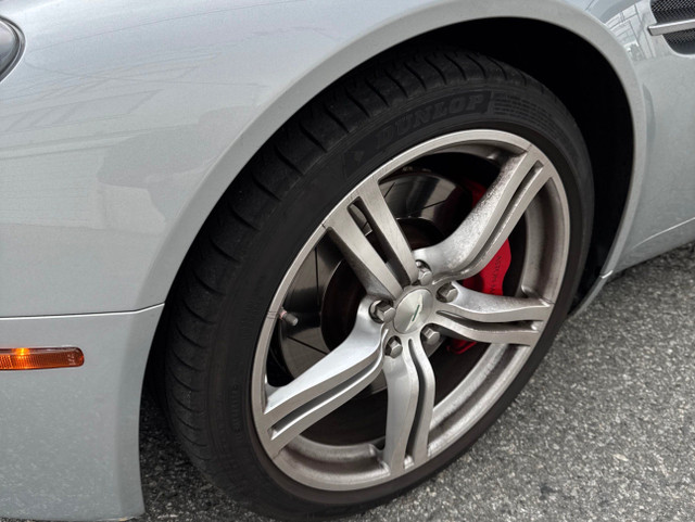 2009 Aston Martin Vantage SPORTSHIFT *NAVI/BACKUP CAM/LEATHER/BL in Cars & Trucks in City of Toronto - Image 2