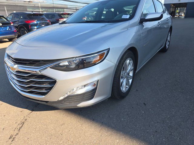 2020 Chevrolet Malibu LT | CLOTH | BACK UP CAM | REMOTE START in Cars & Trucks in Calgary