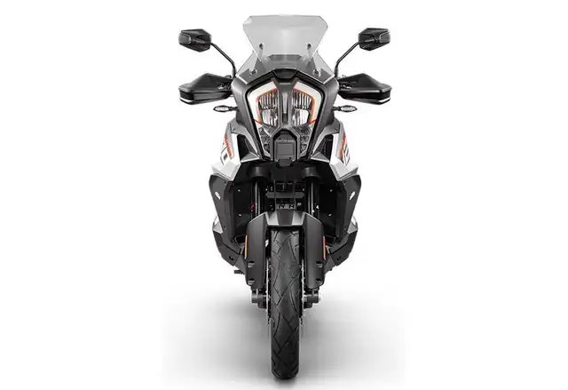 2024 KTM 1290 SUPER ADVENTURE S in Sport Touring in Longueuil / South Shore - Image 7