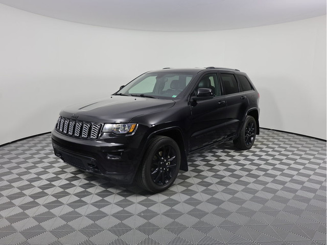 2021 Jeep Grand Cherokee ALTITUDE in Cars & Trucks in Calgary