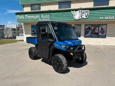 2021 Can-Am Defender HD10 XT, 3 passenger seating, DELUXE HEATED CAB, tip-up glass windshield, rear...