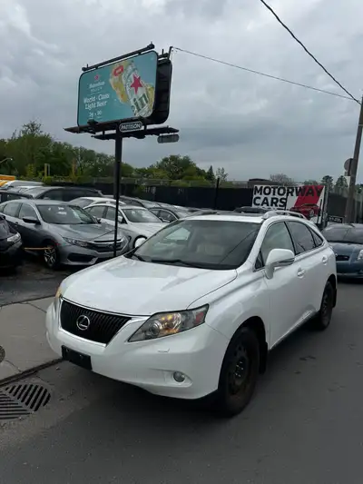 Engine: V6 Cylinder Engine 3.5L/211CI L/100Km City: 11.6 L/100Km Hwy: 8.1