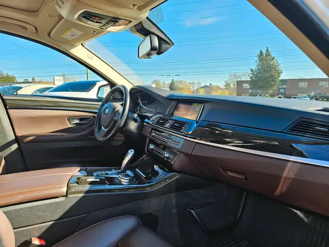 2016 BMW 5 Series 4dr Sdn 528i xDrive AWD in Cars & Trucks in Oakville / Halton Region - Image 20