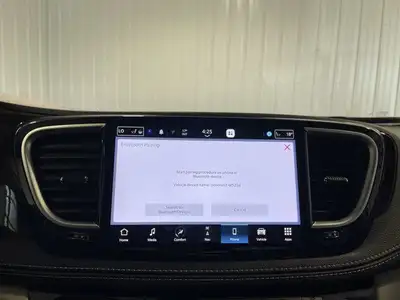 2023 Chrysler Pacifica Limited AWD | Nav | Heated Seats, View more