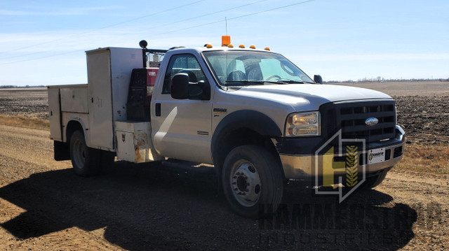 FORD F-550 XL Service Lube Truck in Cars & Trucks in Edmonton - Image 2