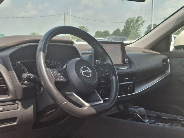 2022 Nissan Rogue SV AWD | Pano Roof | Heated Seats + Steering in Cars & Trucks in Guelph - Image 2
