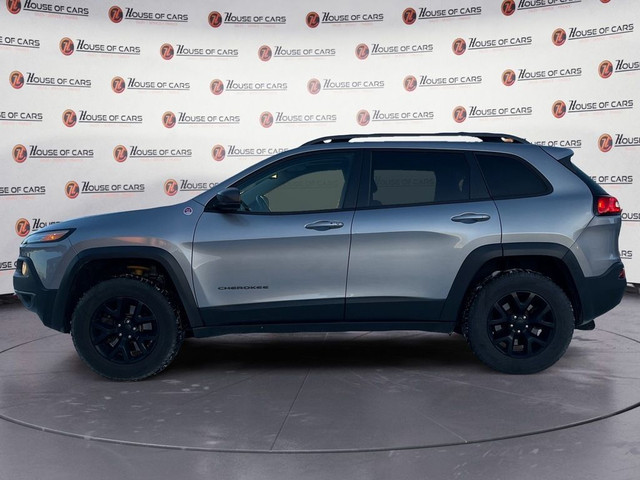  2016 Jeep Cherokee 4WD 4dr Trailhawk in Cars & Trucks in Calgary - Image 2