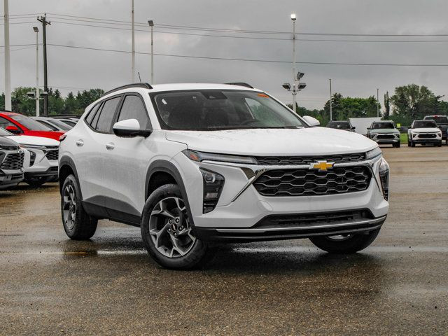 2025 Chevrolet Trax LT in Cars & Trucks in Edmonton - Image 2