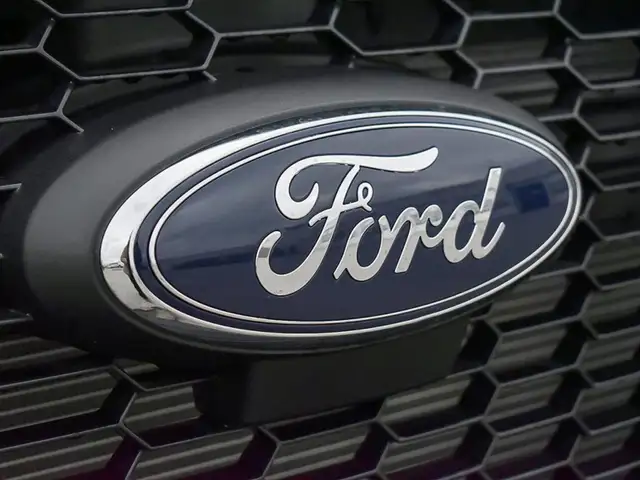 2025 Ford Transit Cargo Van T-250 148" Med Rf 9070 GVWR AWD Fact in Cars & Trucks in Winnipeg - Image 10