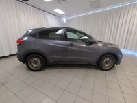 Dare to turn heads with the style and versatility of our 2016 Honda HR-V EX presented in Modern Stee... (image 8)