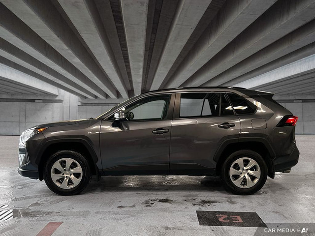 2021 Toyota RAV4 LE in Cars & Trucks in Edmonton - Image 3