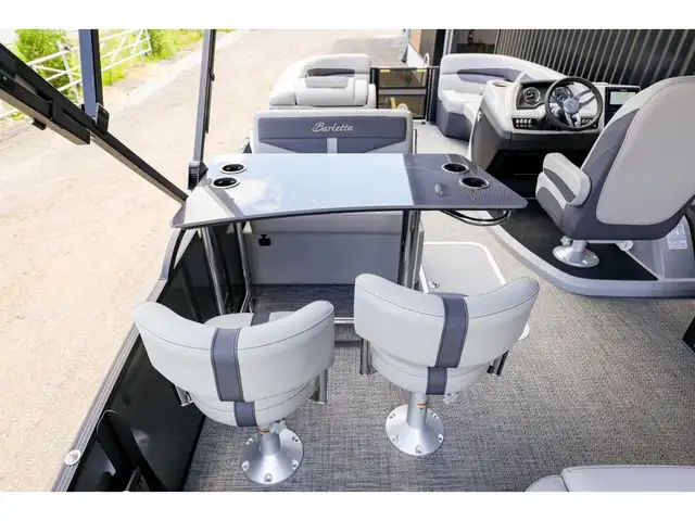 2025 Barletta Cabrio 24 UE in Powerboats & Motorboats in Québec City - Image 19